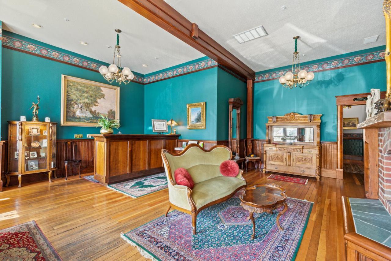 The Peerless 4* Ashland