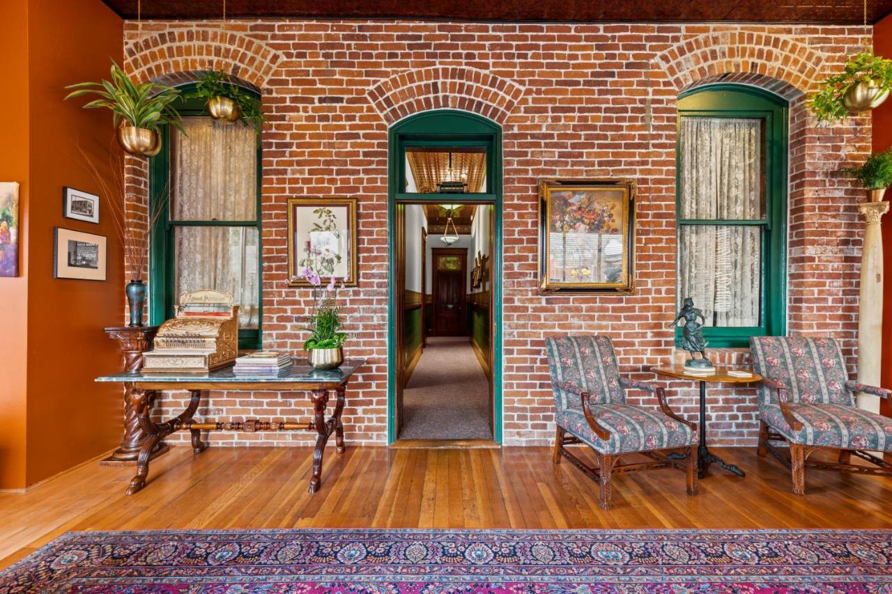 The Peerless 4* Ashland